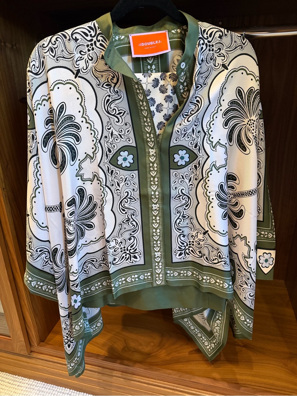LA DoubleJ Green and Cream Printed 100% Silk Foulard Top - Picture 8 of 8
